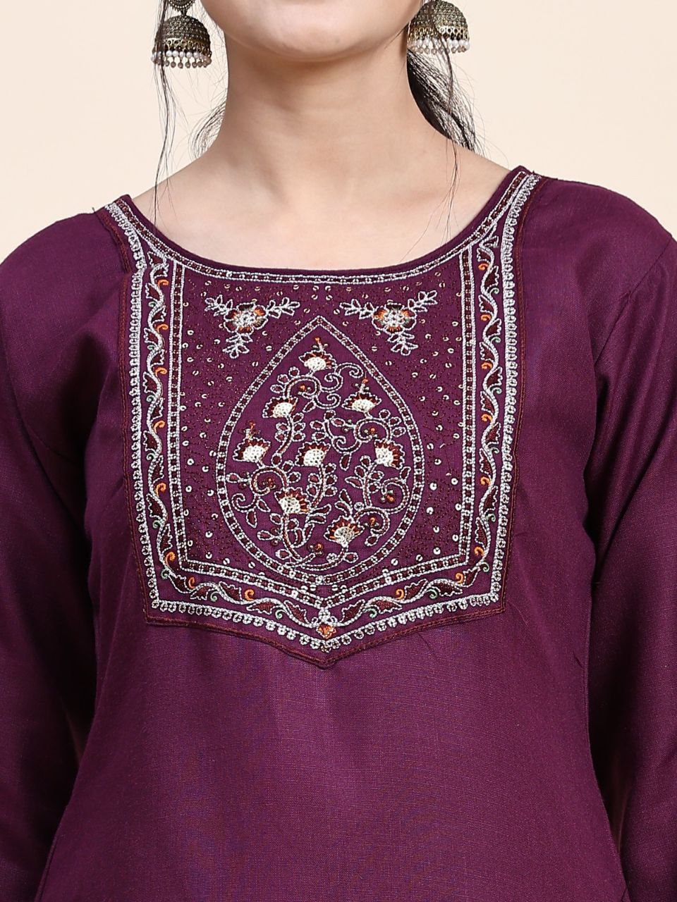 This exquisite Designer Kurta Suit Set