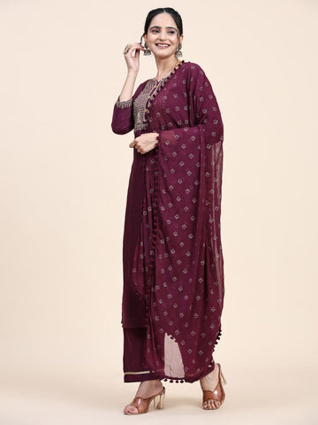 This elegant Designer Kurta Suit Set