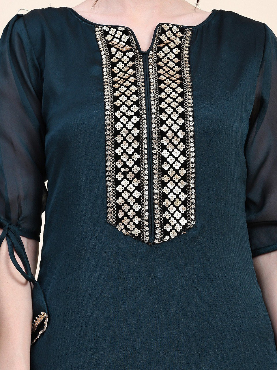 This elegant Designer Kurta Bottom Set in rama