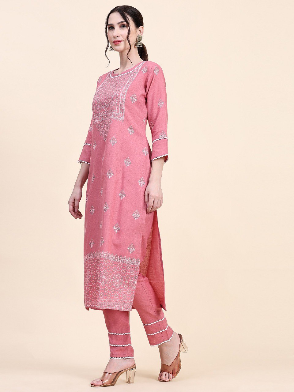 This beautiful Designer Kurta Bottom Set in pink