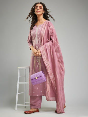 This elegant Designer Kurta Suit Set