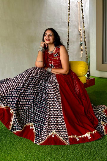 Black and white printed flare adorned with elephant and floral patterns