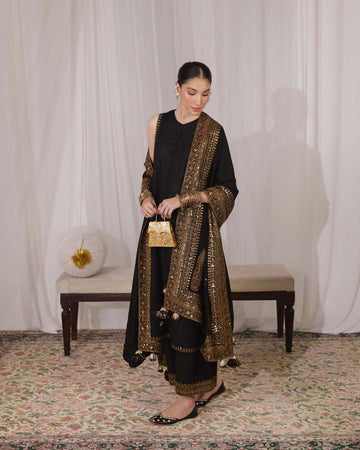 Gilded Noir Statement Kurta Set